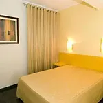 בית הארחה Residencial Chafariz פונשל