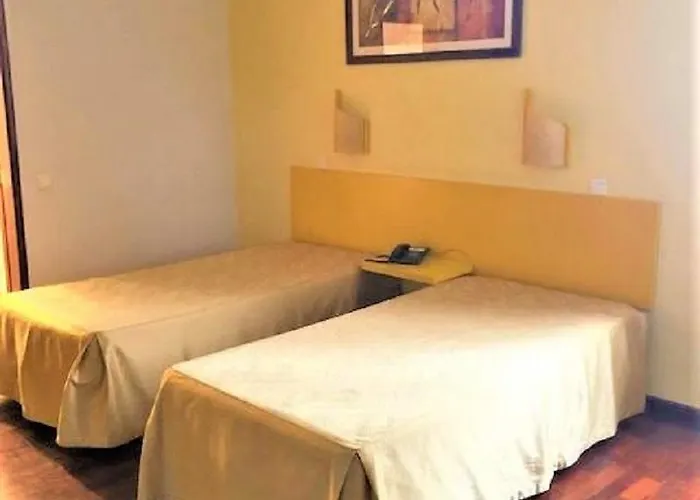 招待所 Residencial Chafariz 2*