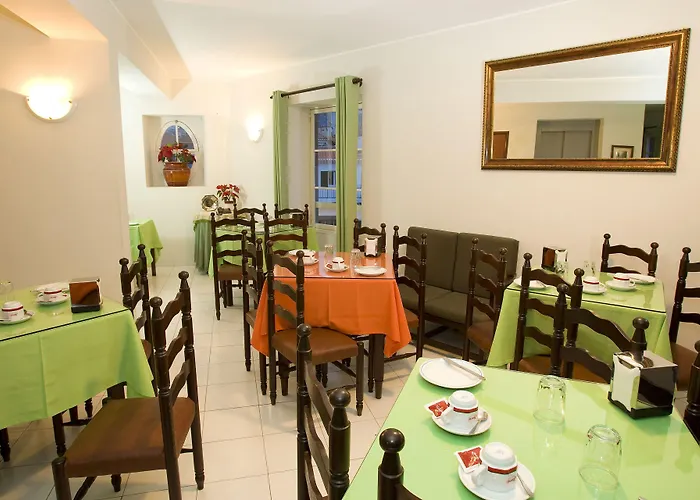 Residencial Chafariz 2* فونشال