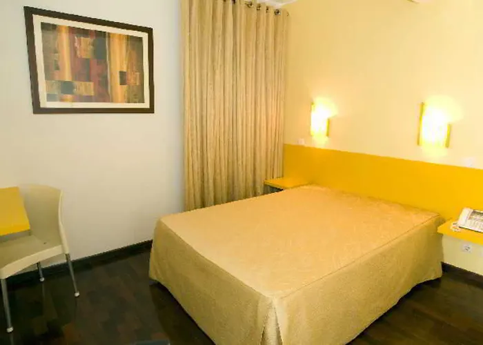 بيت ضيافة Residencial Chafariz 2*