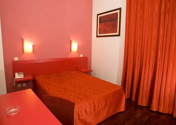 بيت ضيافة Residencial Chafariz 2*