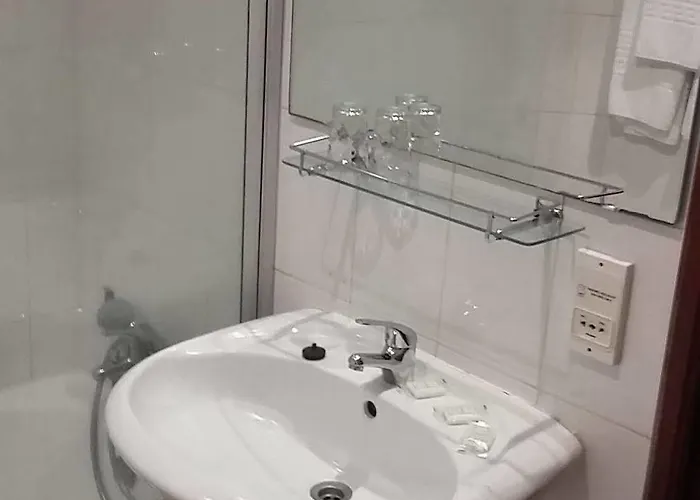 Residencial Chafariz بيت ضيافة 2*