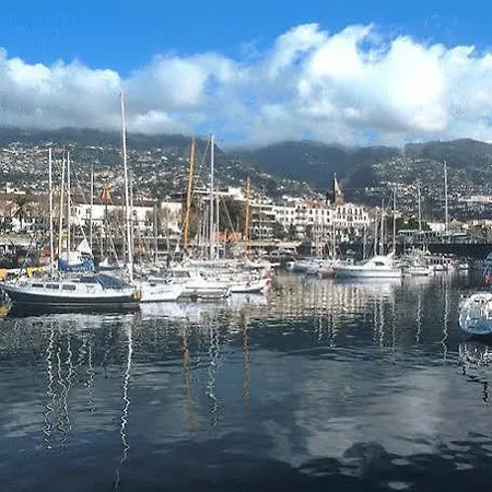 Residencial Chafariz Πανσιόν Φουνκάλ